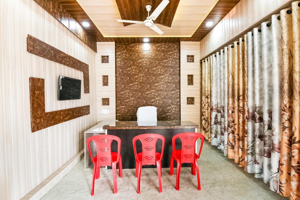 Oyo 69647 Yash Lodge Jabalpur Ngoại thất bức ảnh