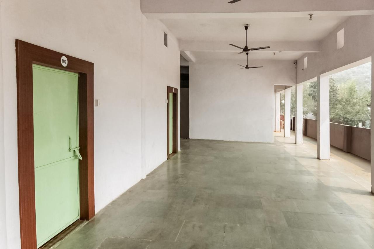 Oyo 69647 Yash Lodge Jabalpur Ngoại thất bức ảnh