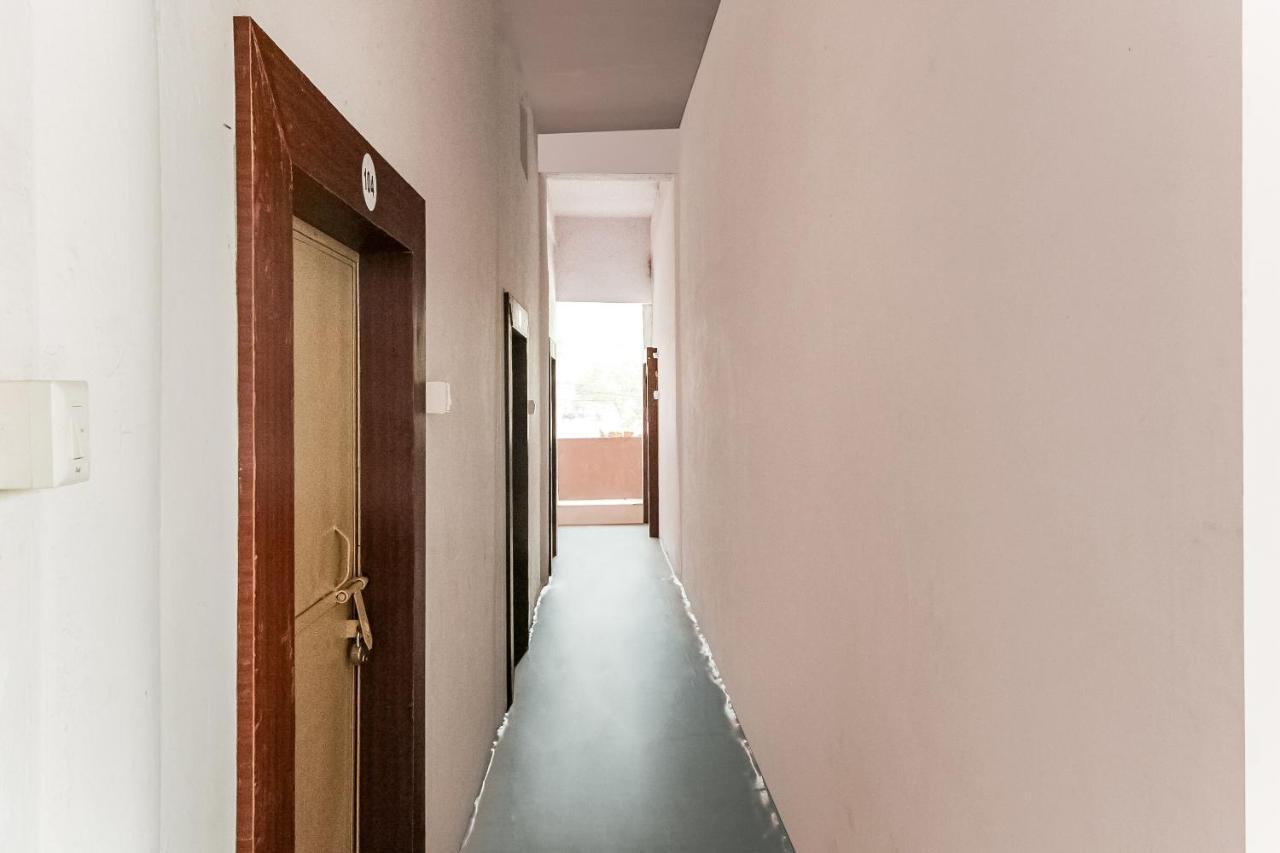 Oyo 69647 Yash Lodge Jabalpur Ngoại thất bức ảnh