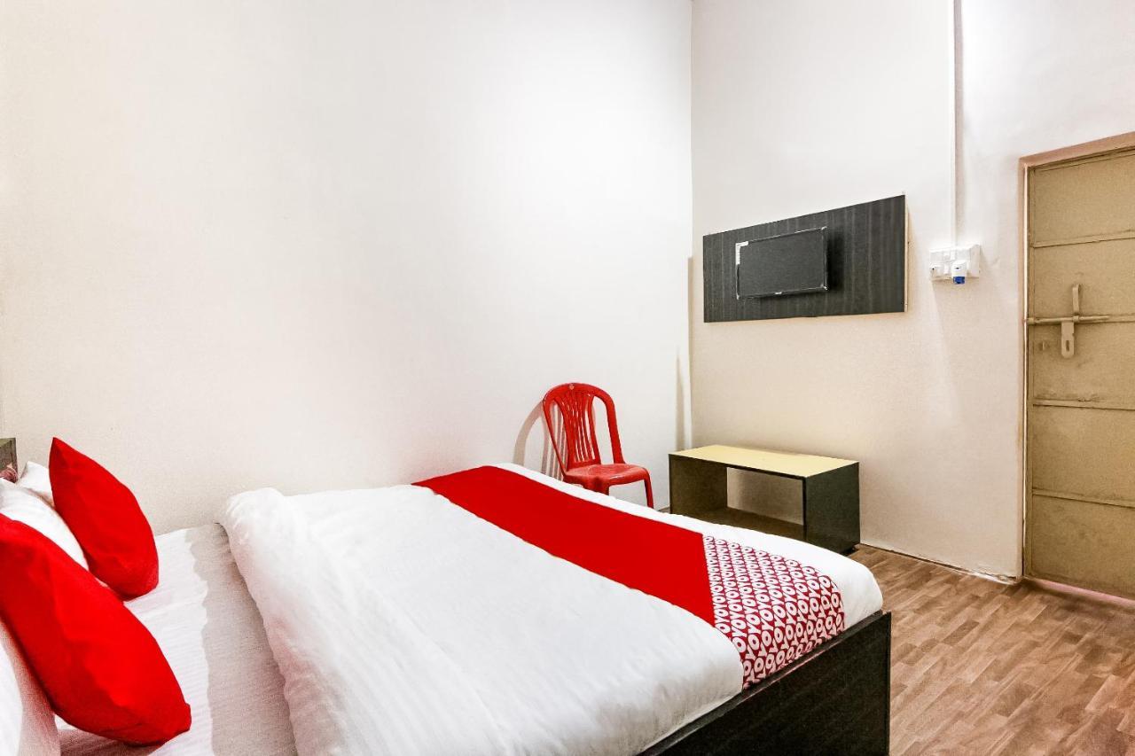 Oyo 69647 Yash Lodge Jabalpur Ngoại thất bức ảnh