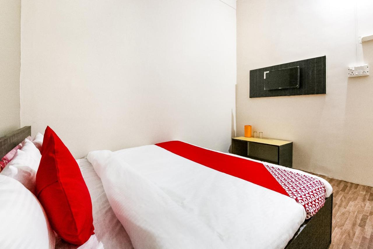 Oyo 69647 Yash Lodge Jabalpur Ngoại thất bức ảnh
