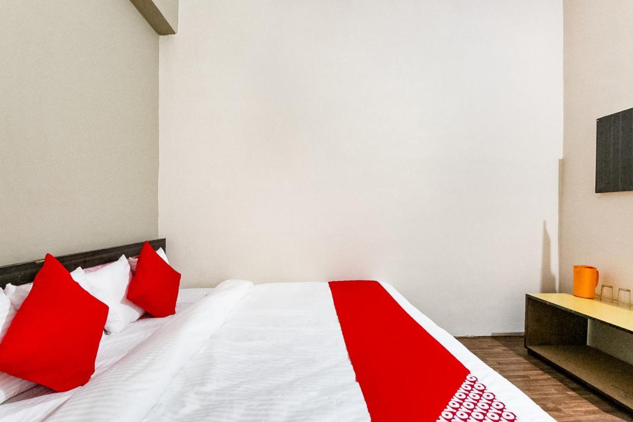 Oyo 69647 Yash Lodge Jabalpur Ngoại thất bức ảnh
