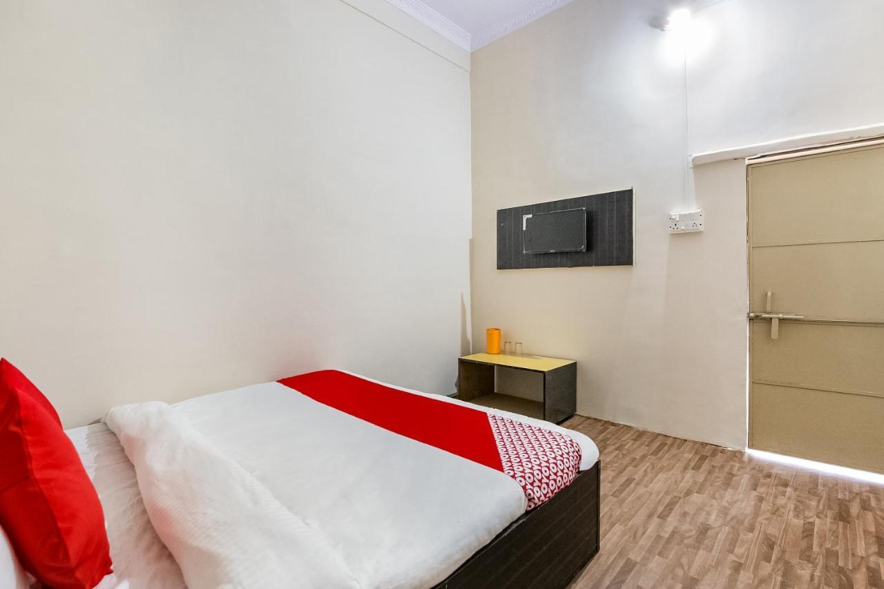 Oyo 69647 Yash Lodge Jabalpur Ngoại thất bức ảnh